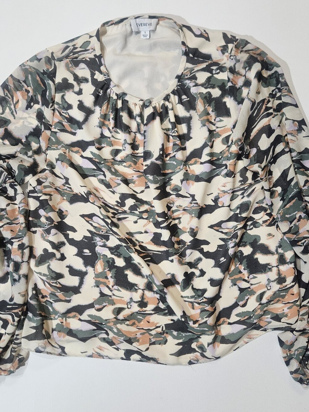 Evereve Dolman Blouse Womens Small Beige Green Abstract Camo Balloon Sleeve
